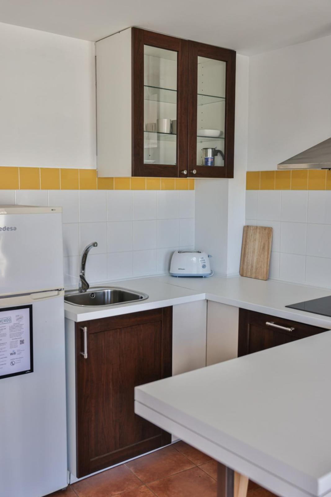 Apartamentos Arnela Камаріньяс Екстер'єр фото